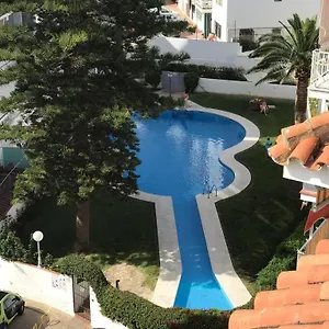 centrally-located-and-comfortable-studio-apartment-in-nerja.hotelsinnerja.org/