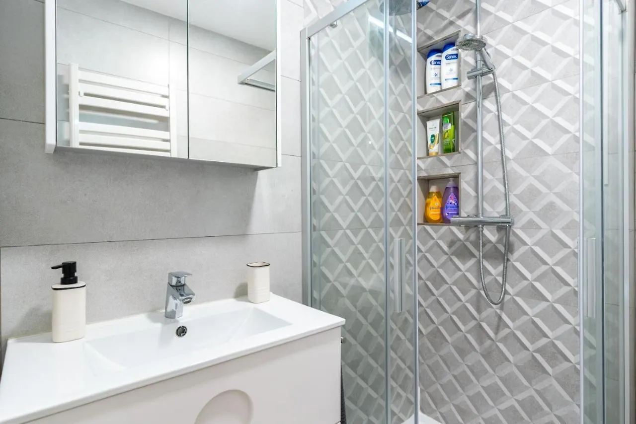 Whitey Aparment In Triana Apartment Seville 0*,  Spain